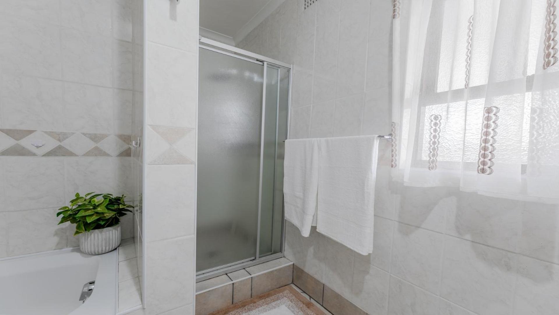 Myzen -5min To Canal Walk Mall & 5min To Grand West Cassino Cape Town