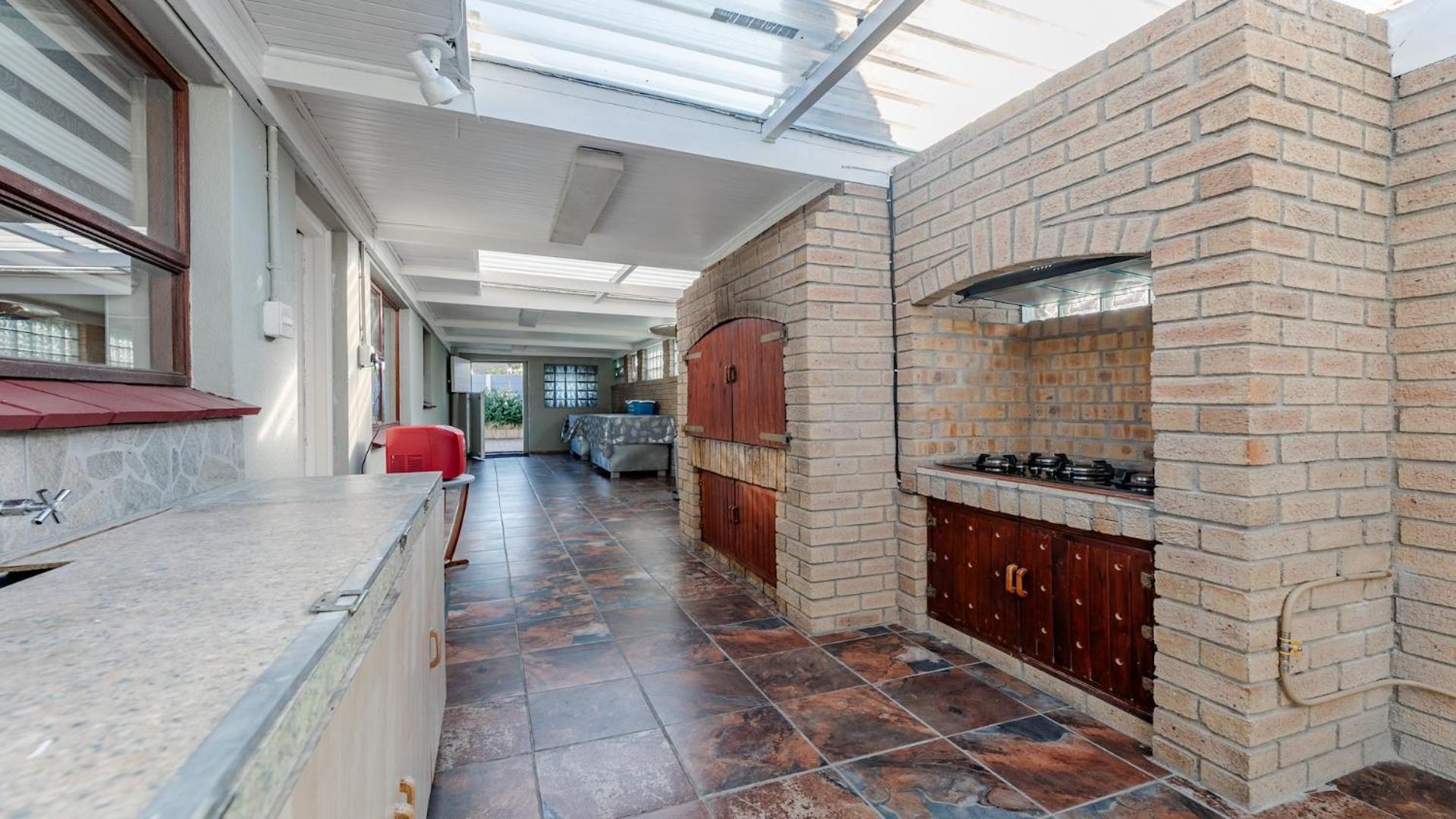 Myzen -5min To Canal Walk Mall & 5min To Grand West Cassino Cape Town