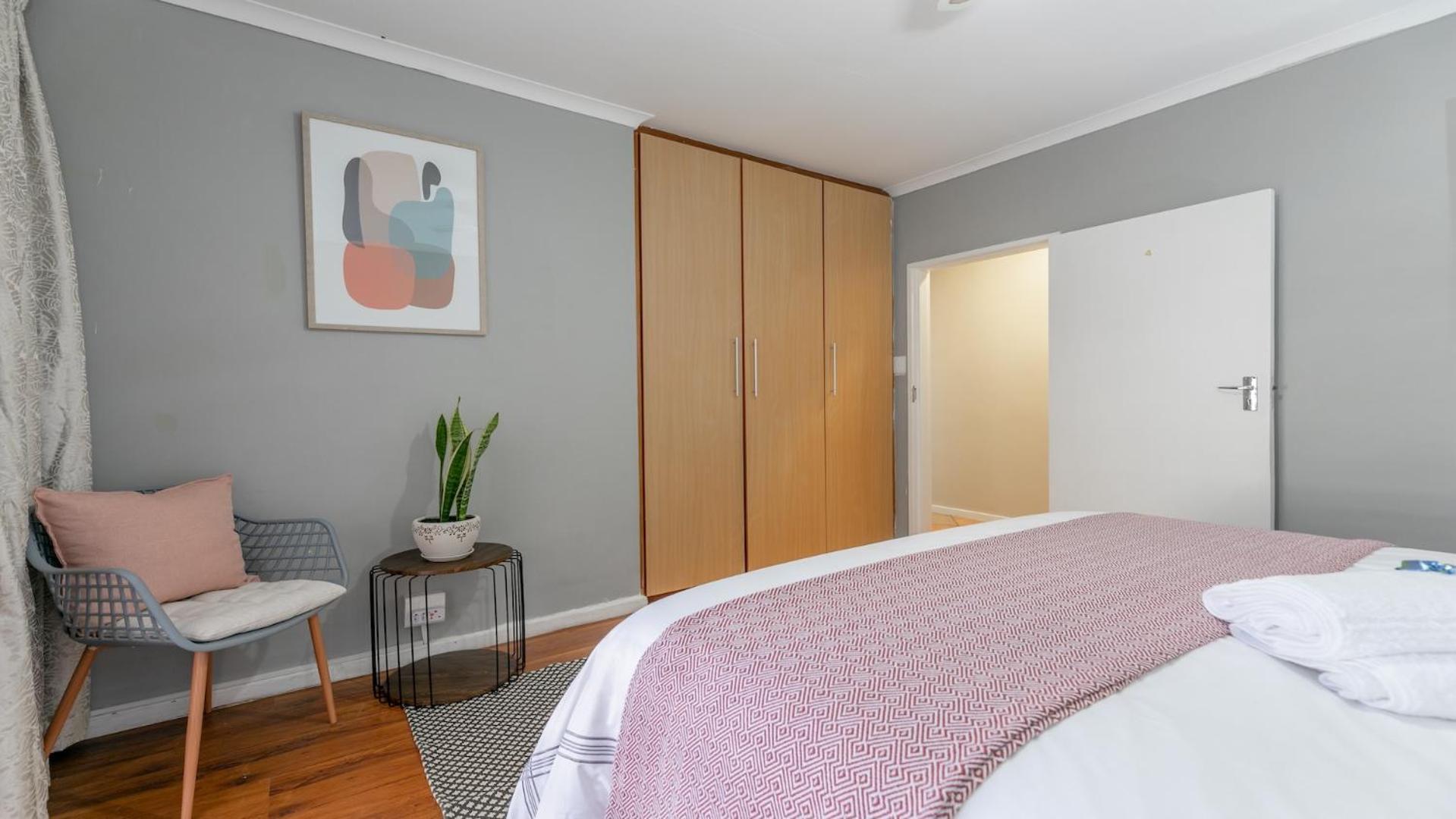Holiday home Myzen -5min To Canal Walk Mall & 5min To Grand West Cassino *