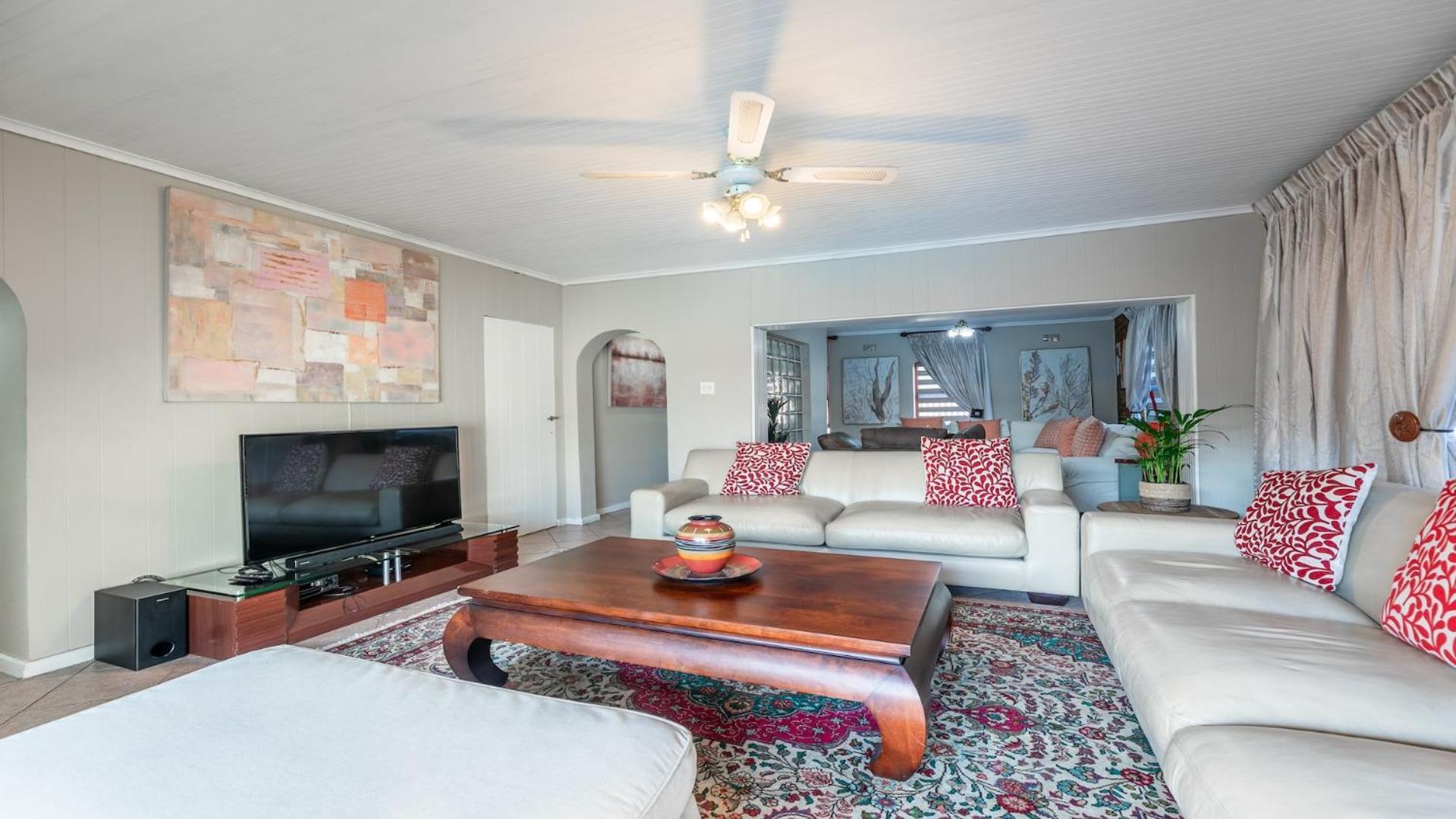 Myzen -5min To Canal Walk Mall & 5min To Grand West Cassino *